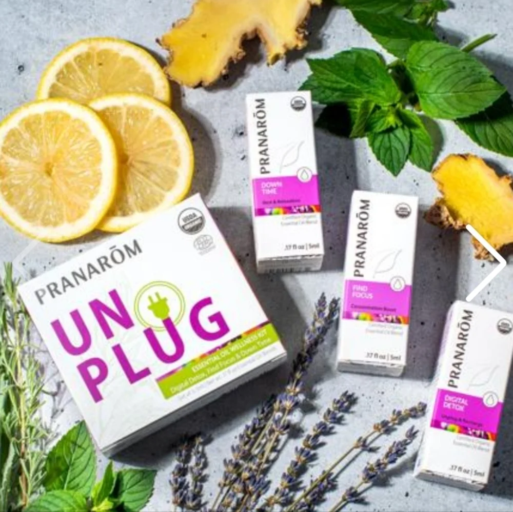 Pranarom Unplug Essential Oil Wellness Kit